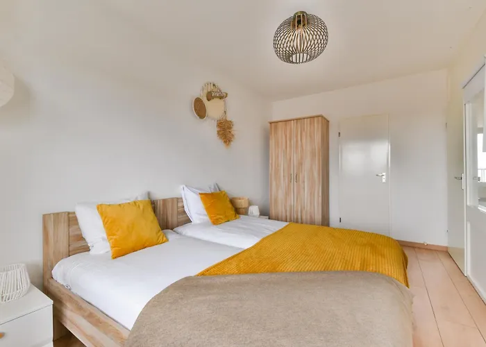 Perfect Stay Holiday, Seadream